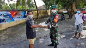 Peduli Dampak Covid-19, Pos Pam Kediri Distribusikan Bantuan Beras dan Edukasi Masyarakat Wilayah Kediri Lombok Barat