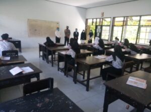 Sasar Sekolah – Sekolah,Polsek Pagutan Gencarkan Sosialisasi Protokol Kesehatan
