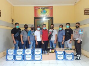 Sat Resnarkoba Polres Bima Kota Menyita Ratusan Botol Miras
