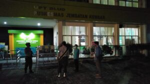 Vaksin Vovid-19 di Puskesmas Jembatan kembar Dijaga Ketat Polsek Lembar