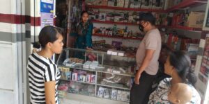 Polsek Labangka Datangi TKP Pencurian HP Disebuah Kios