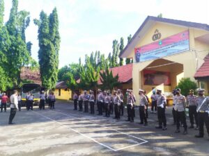Personil Polres Sumbawa Laksanakan Patroli Penegakkan Prokes Hari Libur Imlek