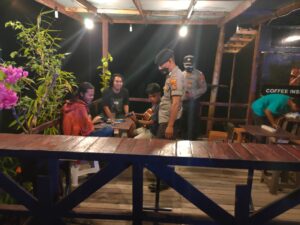 Polsek Gangga Terus Gencarkan Patroli Blue Light Untuk Menuju KLU Bebas Dari Covid-19