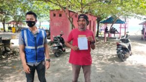 Untuk Wista Sehat, Relawan Desa Sekotong Tengah Turun Lakukan Edukasi Prokes