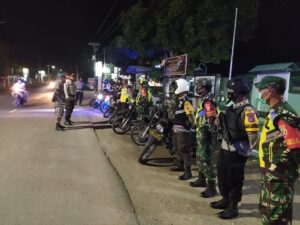 Berikan Rasa Aman, Personel Gabungan Kecamatan Alas Gelar Patroli KRYD Sukseskan Kampung Sehat