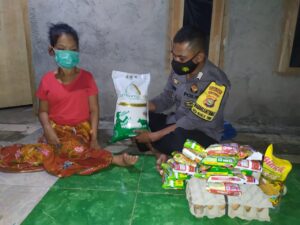 Jualan Kepiting dan Kerang Untuk Donasi, Bhabinkamtibmas Ini Justru Bantu Pasarkan Tangkapan Masyarakat