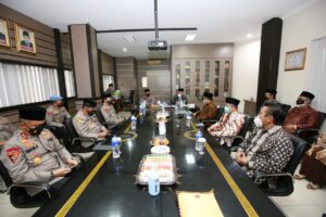 Kapolri Menyambangi Kantor Pusat Persis di Bandung, Para Ulama Diharapkan Mengambil Peran Menjaga Kamtibmas