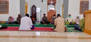 Sosialisasikan Kampung Sehat Jilid II, Kapolsub Sektor Kota Sumbawa Gelar Silaturahim Melalui Jumat Keliling