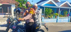 Bhabinkamtibmas Desa Jorok Bantu Warga Lansia Jalani Vaksin Sukseskan Kampung Sehat