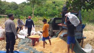 Melalui Sambang, Bhabinkamtibmas Ajak Masyarakat Tekan Penyebaran Covid-19