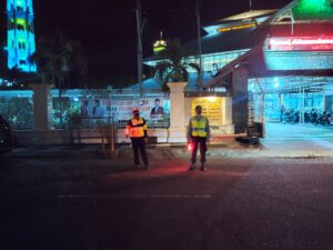 Polres Sumbawa Lakukan Pengamanan Dan Monitor Giat Sholat Tarawih