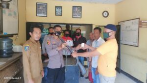 Warga Wera Serahkan Senpi dan Amunisi Secara Sukarela Ke  Polisi