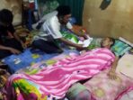 Subbag Humas Polres KSB Bantu Biaya Pengobatan Wartawan Sakit Lumpuh