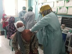 Kodim Lombok Tengah Serbu 15.000 Warga Desa Bagu Dengan Vaksin