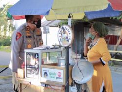 Viral.. Kapolda NTB Beli Cilok di PKL