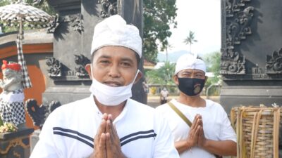 Kunjungi Pura di Kecamatan Gerung, Patroli Religi Sat Lantas Polres Lobar Mendapat Apresiasi Oleh Masyarakat