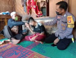 Viral.. Polisi di Lombok Tengah Ini Bantu Siswa SD Masuk Ke Pesantren Karena Putus Sekolah 