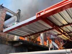 Si Jago Merah Lahap 4 Rumah Warga di Kota Bima