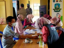 Sebanyak 830 orang di Kruripan Berhasil Dapatkan Vaksin, Gunakan 416 Vial Vaksin