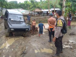 Banjir Rendam Dua Dusun di Desa Persiapan pengantap Sekotong, Air Hingga Pinggang Orang Dewasa