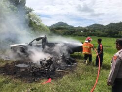 Tabrak Pengendara Motor, Pick-up Dibakar Massa Di Desa Tatebal Sumbawa