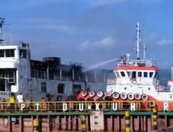 KMP Nusa Abadi terbakar, Kapal Terparkir di Kolam Pengedokan Sejak 2014