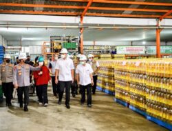 Kapolri Pastikan Awasi Alur Distribusi dan Harga Minyak Goreng  di Pasar