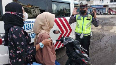 Gatur Pagi Polres Lobar