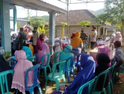 Dampingi Puskesmas Brang Ene, Bhabinkamtibmas Lampok Sampaikan Himbauan
