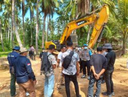 Personil Gabungan Polres Loteng dan BKSDA Loteng Lakukan Penertiban Tambang Emas Ilegal di Desa Prabu