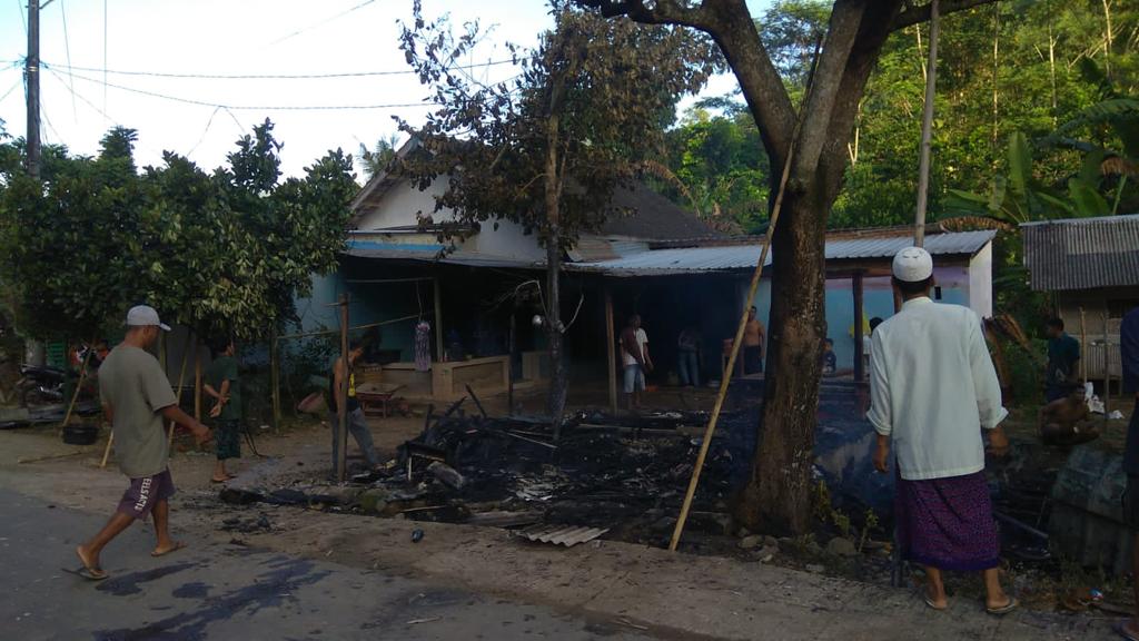 Lupa Mematikan Kompor, kios Terbakar di Desa Taman Baru Sekotong