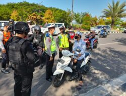 Ops Keselamatan Rinjani Pores Lobar, Bagikan Masker, Brosur dan Himbauan