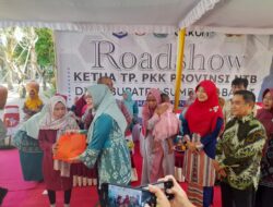 Bhabinkamtibmas Desa Maluk Dampingi Kegiatan Roadshow Ketua TP. PKK Hj.Niken Saptarini Widiyati, SE, M. Sc. Provinsi NTB