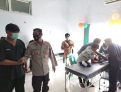 Dampingi Warga Binaan Untuk Khitanan Massal, Bhabinkamtibmas Sekongkang Atas Sampaikan Himbauan