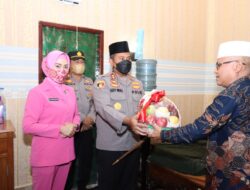 Jelang Hari Bhayangkara, Kapolres Loteng Anjangsana ke Tokoh Agama dan Warakawuri