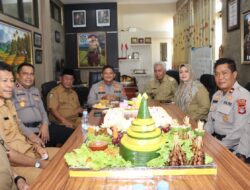 HUT Ke – 76 Bhayangkara,Bupati Bima Beri Kejutan Kepada Kapolres Bima Kota