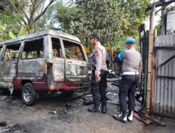 Sijago Merah Melalap Sebuah Gudang Tempat Service Elektronik di Kopang