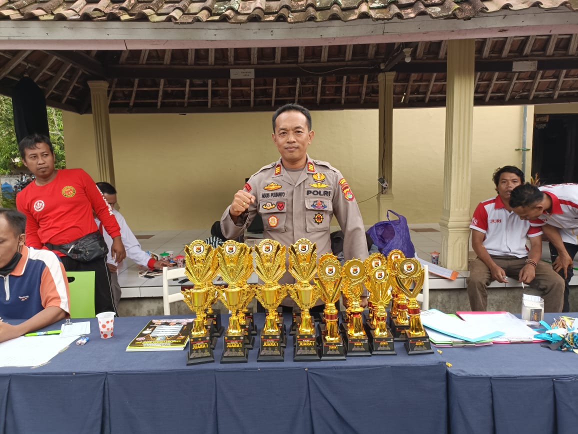 Memeriahkan Hari Bhayangkara ke 76, Polsek Gerung Gelar Festival dan Pameran Burung Kicau
