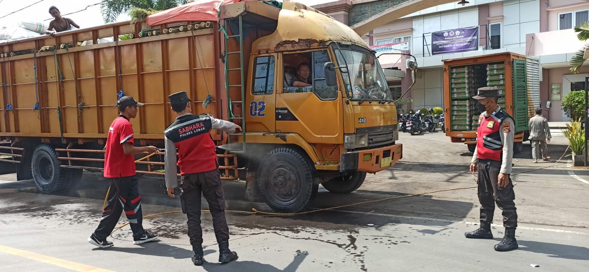 Penanganan PMK di Lombok Barat, Polres Lobar Lakukan Penyekatan Hewan Ternak di Pelabuhan
