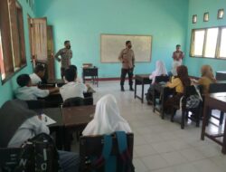 Sat Binmas Polres Sumbawa Barat Berikan Himbauan Prokes Dan Kenakalan Remaja