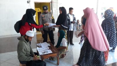 Polisi Kawal Penyaluran BLT-DD Desa Perampuan Labuapi