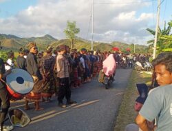 Kegiatan Nyongkolan di Dusun Pengantap Desa Persiapan Pengantap Kecamatan Sekotong