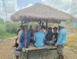 Bhabinkamtibmas Desa Kebon Ayu dan Desa Gapuk Mediasi Pekerja Buruh Berebut Lahan Menjemur Jagung