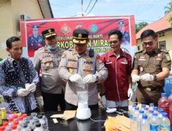 Polres Bima Kota Musnahkan Barang Bukti Narkoba dan Miras Hasil Sitaan