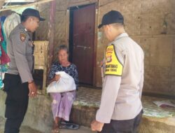 Program Polsek Lembar Peduli, Polsek Lembar Bagikan Paket Sembako