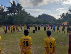 Doa Bersama Solidaritas Musibah di Standion Kanjuruan, dalam Turnamen Sepak Bola di Lembar