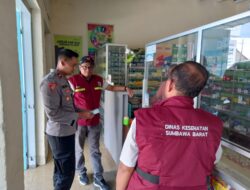 Polres dan Dikes Sumbawa Barat Lakukan Sidak Ke Apotik