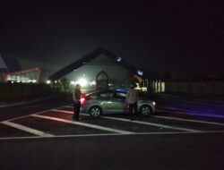 Patroli Blue Light Polsek Kediri Sekaligus Memantau Kegiatan Masyarakat