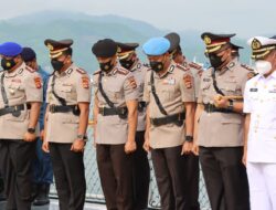 HUT ke 72 Polairud tahun 2022, Kapolda NTB Irjen Pol Drs. Djoko Poerwanto Pimpin Tabur Bunga di Lembar