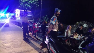 Pantau Kondusifitas Wilayah, Patroli Malam Polsek Labuapi Sambangi Sejumlah Lokasi